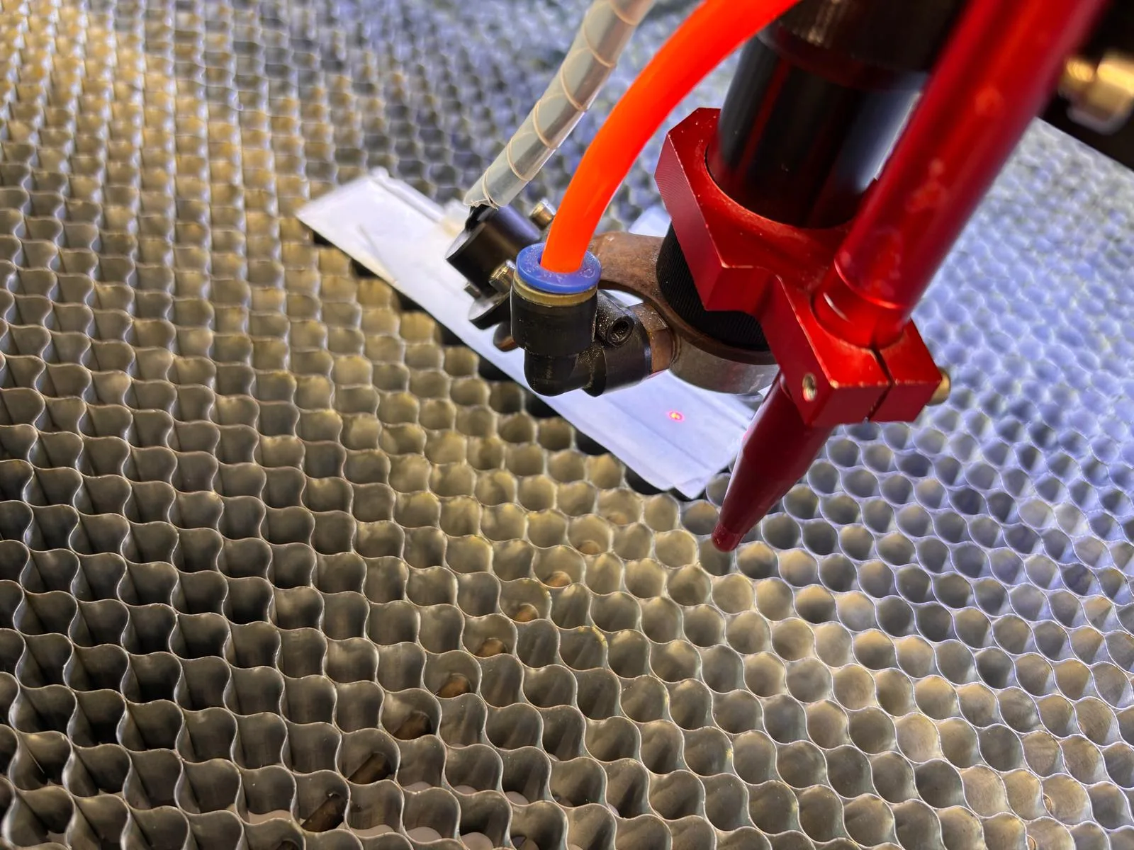 Laser Wartung am Schneidkopf