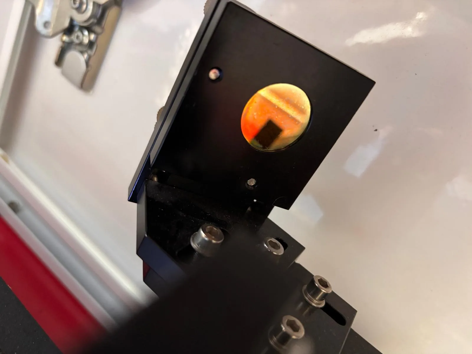 ZnSe Spiegel Justierung Detail